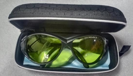 পলস 200W 300W স্যুটকেস ফাইবার লেজার পরিষ্কার মেশিন মরিচা অপসারণ মেশিন 7